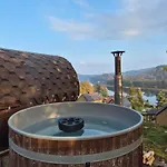 Ostrzycki Nad Jeziorem -balia-sauna-prywatny Pomost