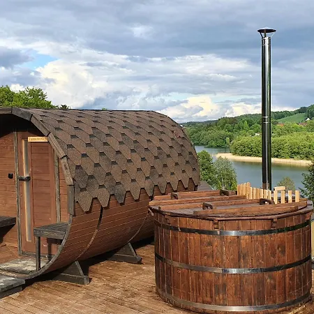 Dom wakacyjny Ostrzycki Nad Jeziorem -balia-sauna-prywatny Pomost