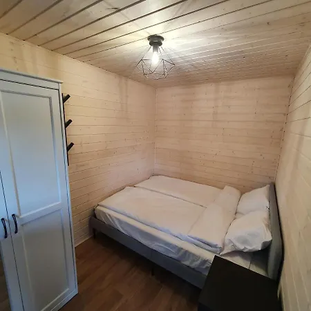 Ostrzycki Nad Jeziorem -balia-sauna-prywatny Pomost 別荘