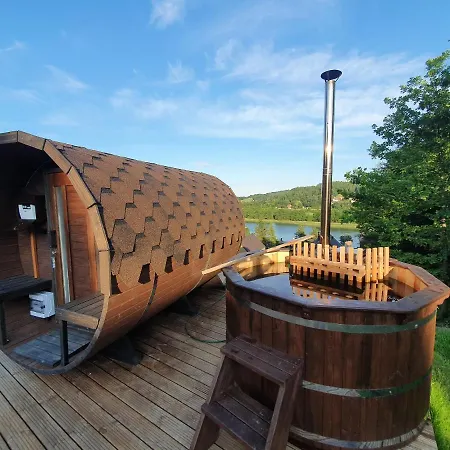 Dom wakacyjny Ostrzycki Nad Jeziorem -balia-sauna-prywatny Pomost Pierszczewo