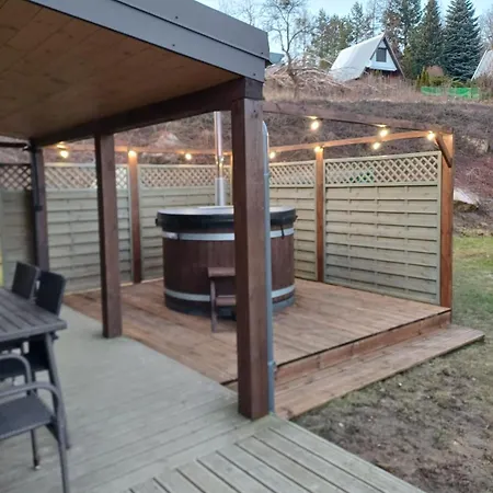 Ostrzycki Nad Jeziorem -balia-sauna-prywatny Pomost 別荘 Pierszczewo