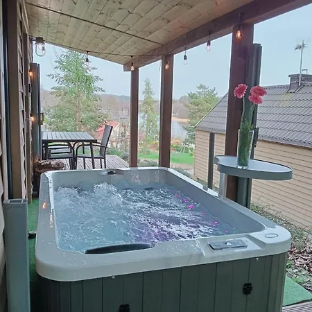 別荘 Ostrzycki Nad Jeziorem -balia-sauna-prywatny Pomost *