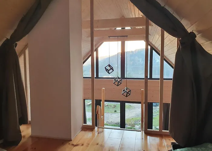 Ostrzycki Nad Jeziorem -balia-sauna-prywatny Pomost Pierszczewo