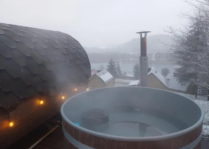 Ostrzycki Nad Jeziorem -balia-sauna-prywatny Pomost